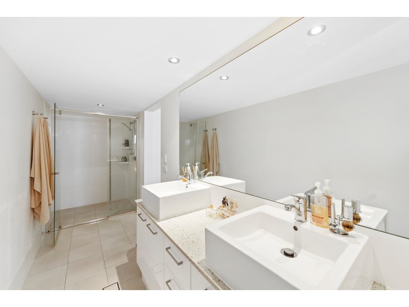 1/28 East Street, Burleigh Heads QLD 4220