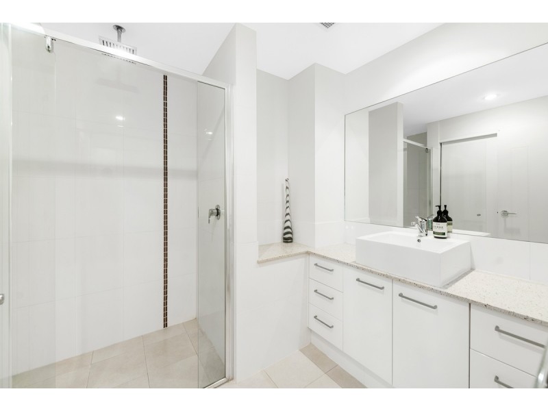 1/28 East Street, Burleigh Heads QLD 4220