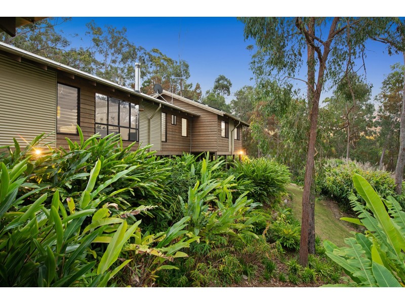 10 Tahlia Court, Bonogin QLD 4213