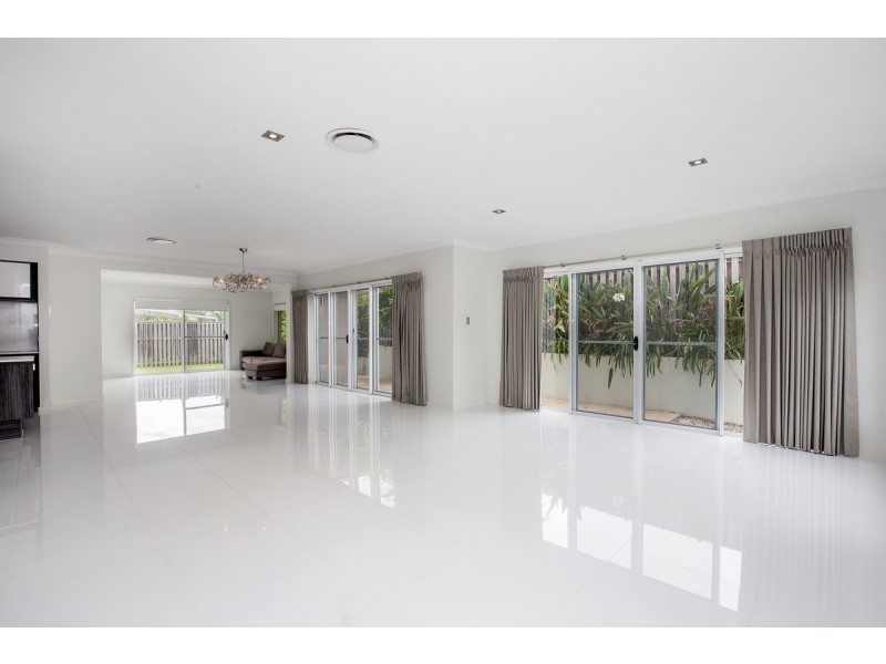 13 Skywatch Circuit, Reedy Creek QLD 4227