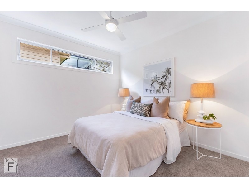 1 & 2/8 Fourteenth Avenue, Palm Beach QLD 4221