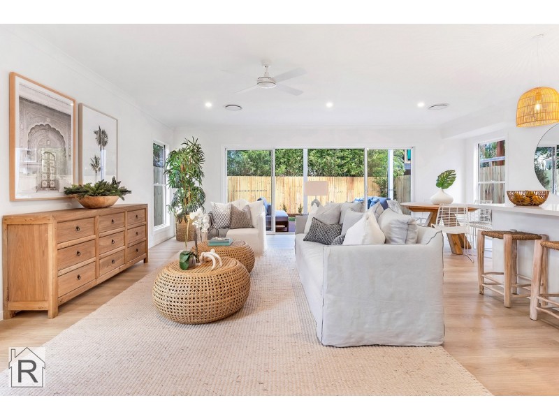 1 & 2/8 Fourteenth Avenue, Palm Beach QLD 4221