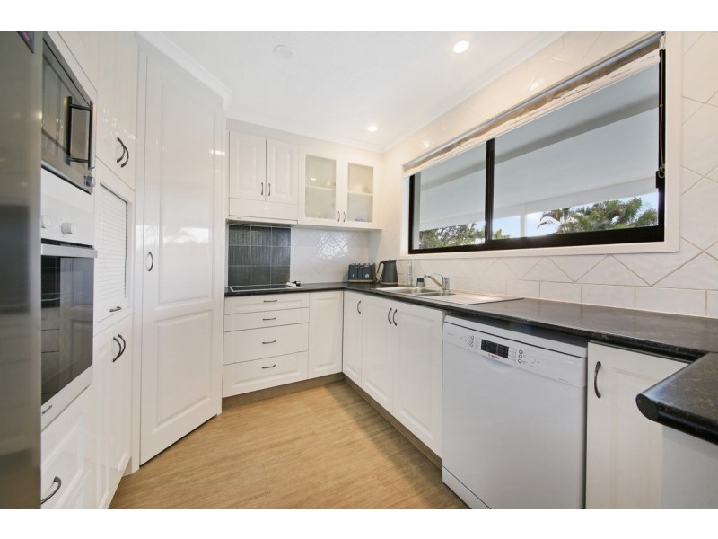 145 Markeri Street, Mermaid Waters QLD 4218