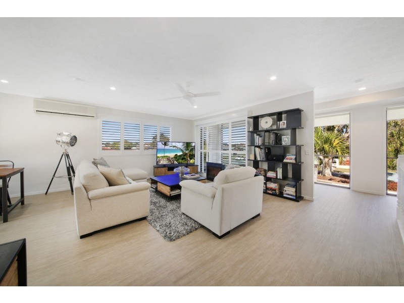 145 Markeri Street, Mermaid Waters QLD 4218