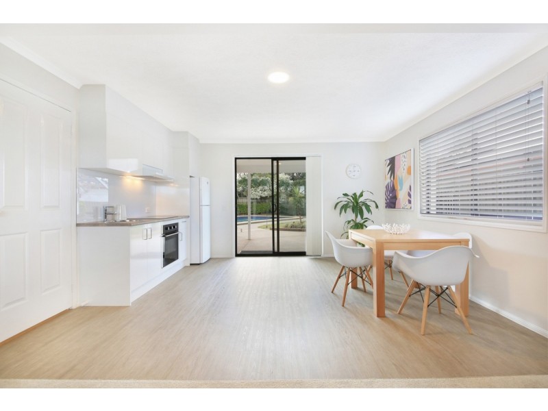 145 Markeri Street, Mermaid Waters QLD 4218