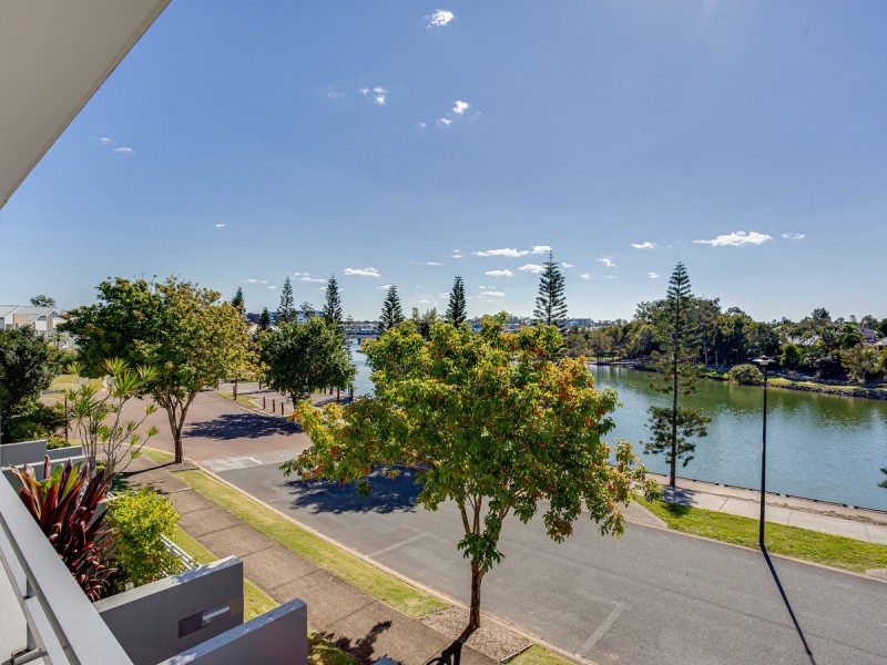 16/31 Port Peyra Crescent, Varsity Lakes QLD 4227