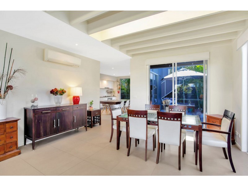 2 Little Blue Lane, Varsity Lakes QLD 4227