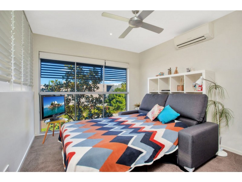 2 Little Blue Lane, Varsity Lakes QLD 4227