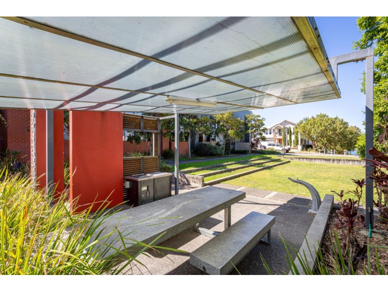 2 Little Blue Lane, Varsity Lakes QLD 4227