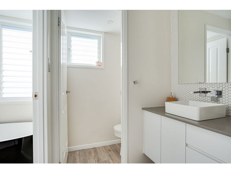 1/46 Cheltenham Drive, Robina QLD 4226