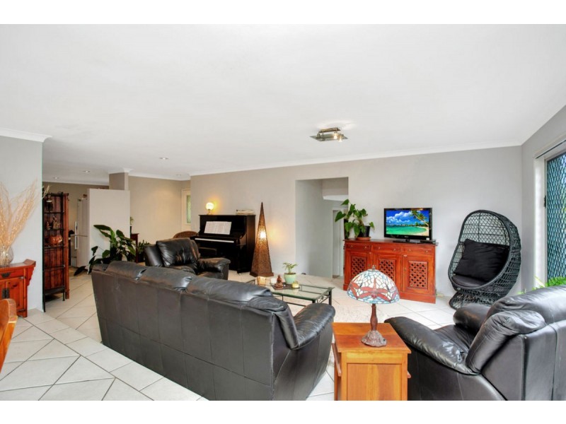89 Glen Eagles Drive, Robina QLD 4226