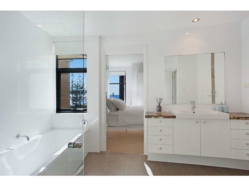 5/78 The Esplanade, Burleigh Heads QLD 4220