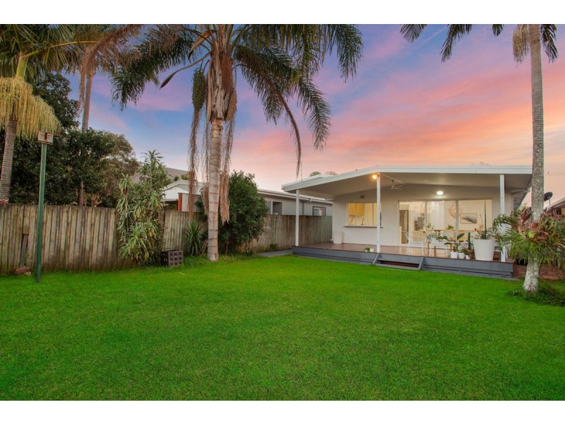 78 Chainey Avenue, Miami QLD 4220