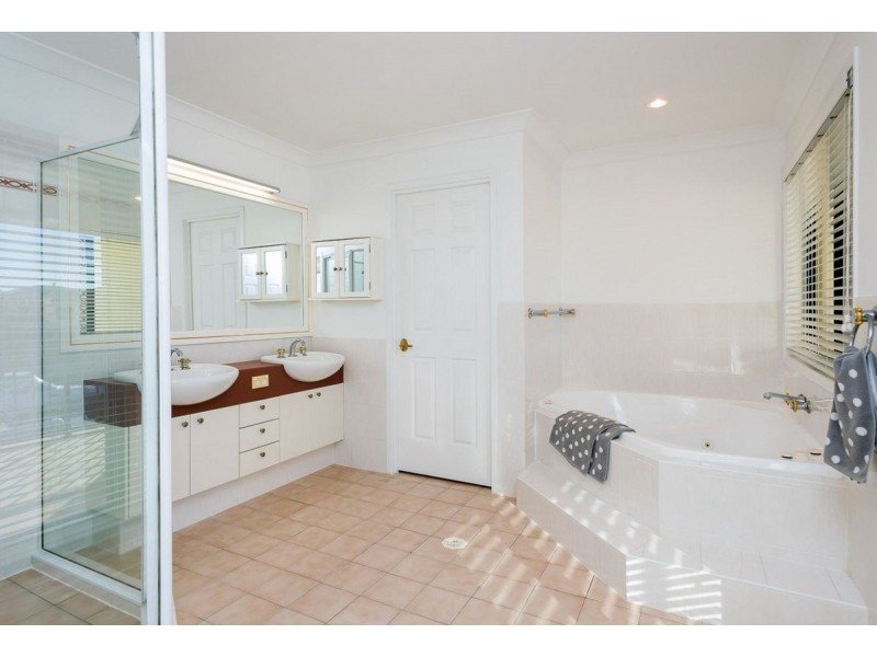 27/87 Morala Avenue, Runaway Bay QLD 4216