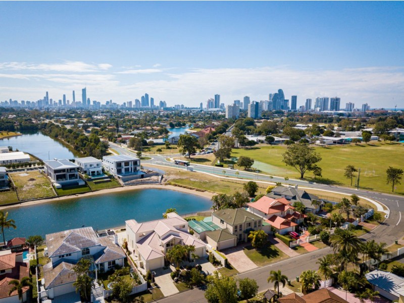 9 Cessnock Close, Mermaid Waters QLD 4218