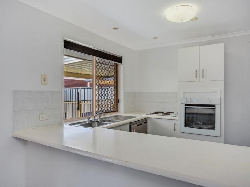 20 Southlake Drive, Varsity Lakes QLD 4227