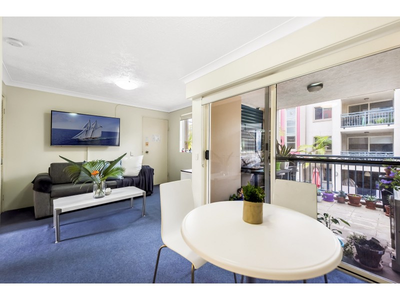 9/21-25 Peerless Avenue, Mermaid Beach QLD 4218