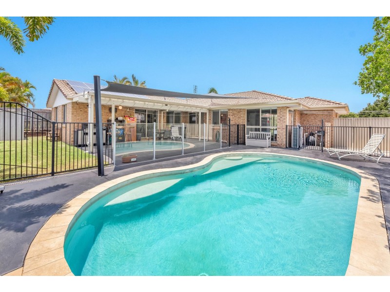 23 Merridown Drive, Merrimac QLD 4226