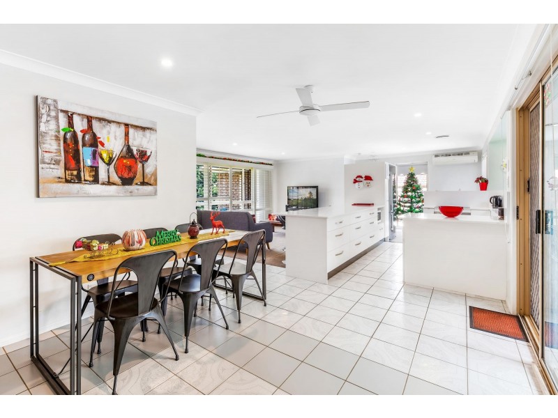 23 Merridown Drive, Merrimac QLD 4226