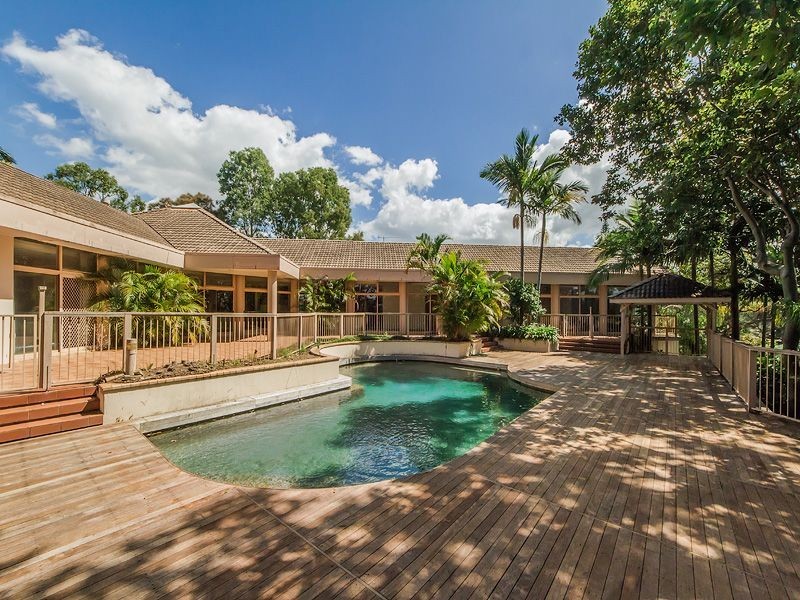 10 Homebush Drive, Robina QLD 4226