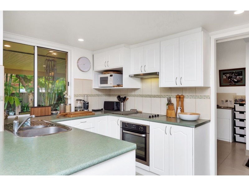 242/125 Hansford Road, Coombabah QLD 4216