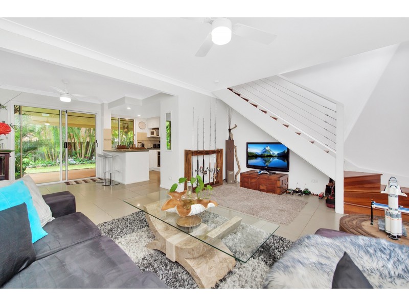 242/125 Hansford Road, Coombabah QLD 4216