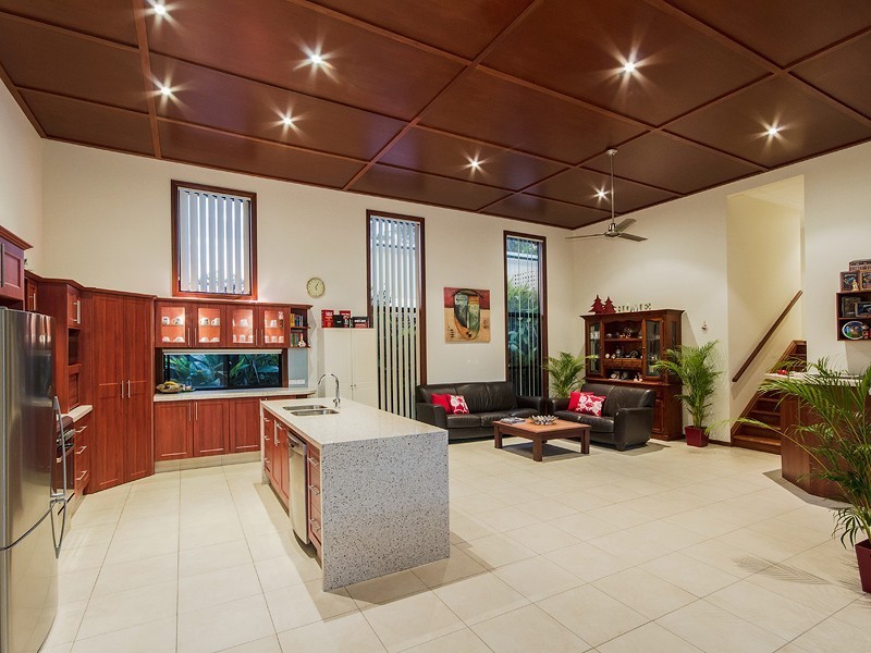 24 Grove Creek Close, Reedy Creek QLD 4227