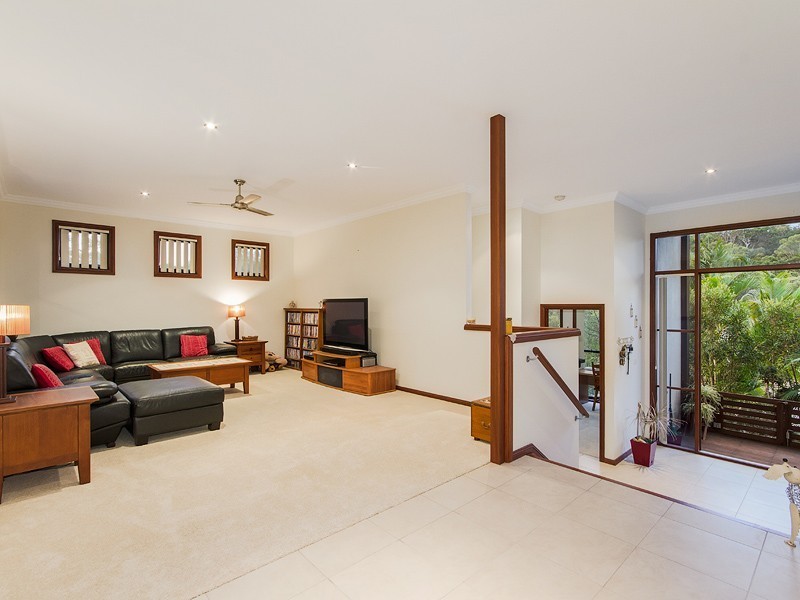 24 Grove Creek Close, Reedy Creek QLD 4227