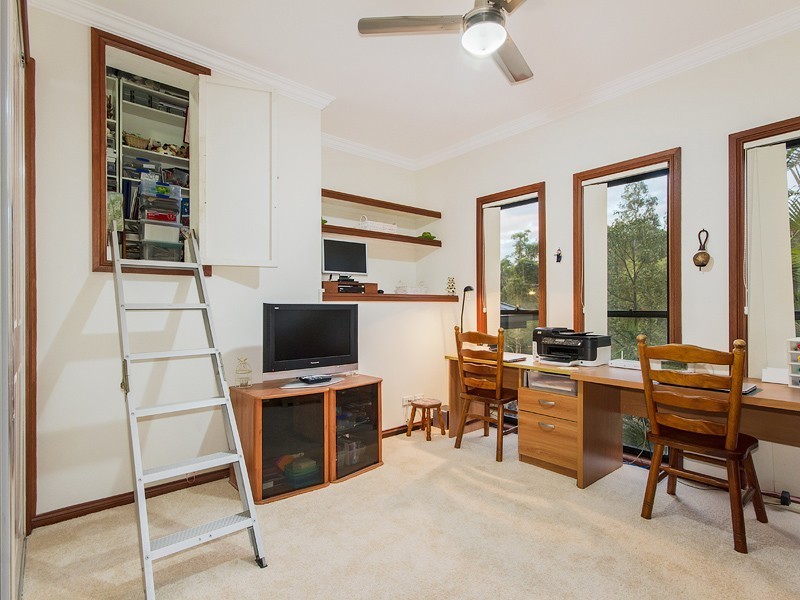 24 Grove Creek Close, Reedy Creek QLD 4227