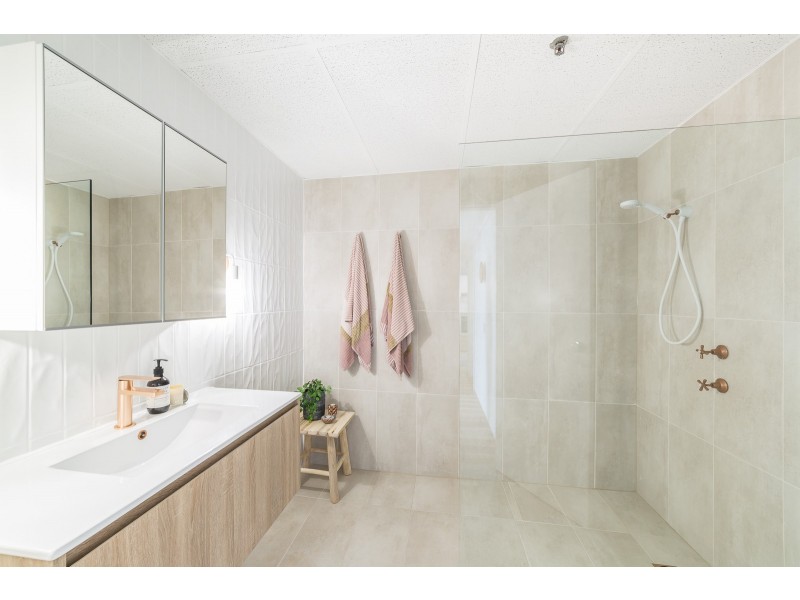 1005/3422 Surfers Paradise Boulevard, Surfers Paradise QLD 4217