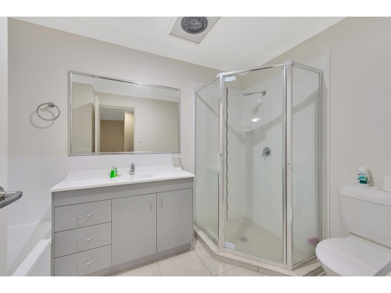 11/2 Weir Drive, Upper Coomera QLD 4209