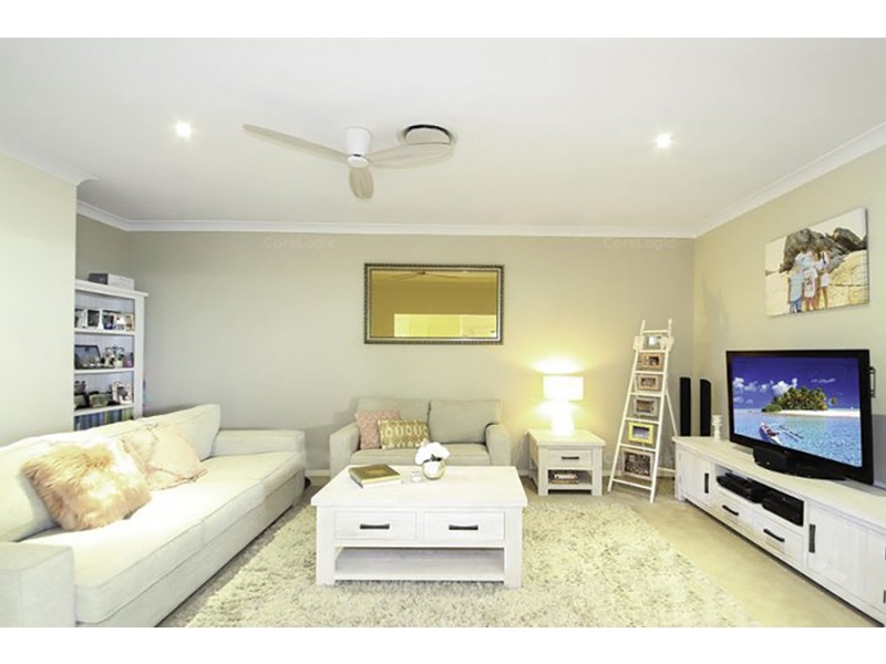 18 Pacha Close, Coomera Waters QLD 4209