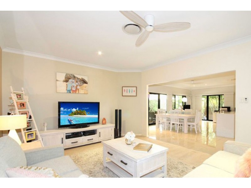18 Pacha Close, Coomera Waters QLD 4209