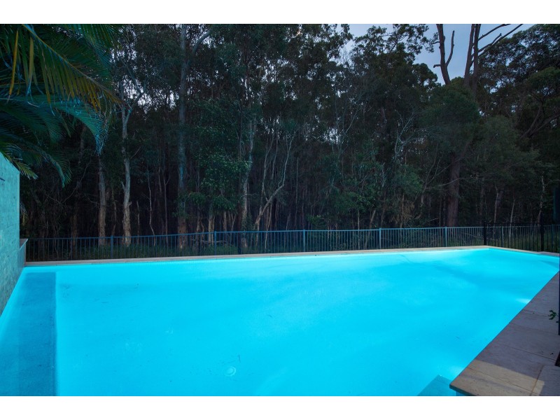 18 Pacha Close, Coomera Waters QLD 4209