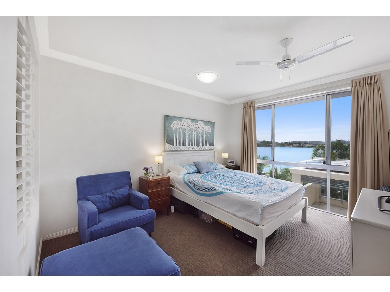 18/255 Varsity Parade, Varsity Lakes QLD 4227