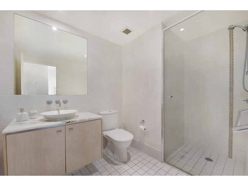 18/255 Varsity Parade, Varsity Lakes QLD 4227