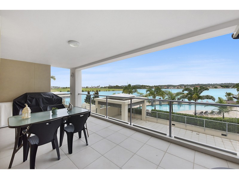 18/255 Varsity Parade, Varsity Lakes QLD 4227