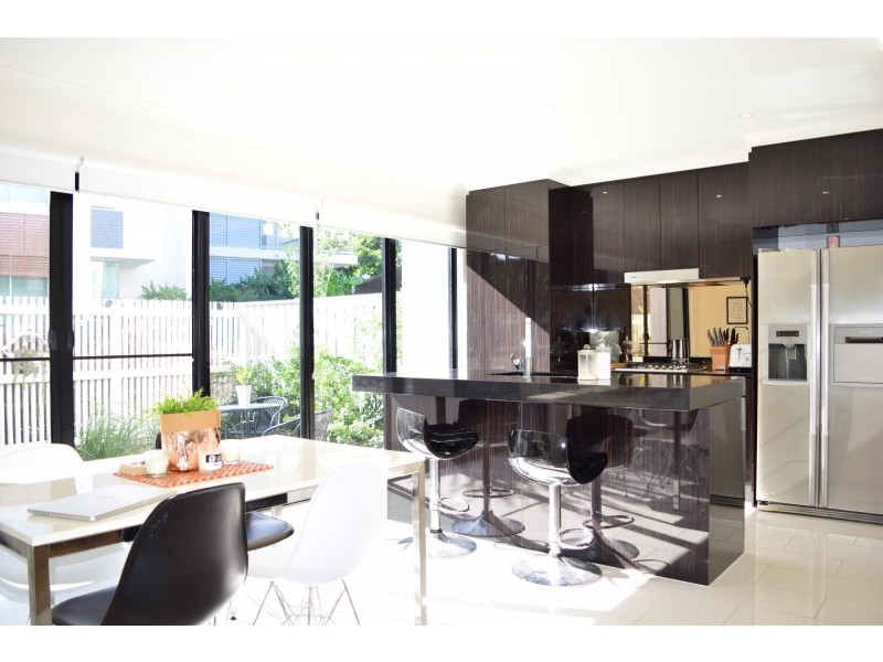 15 Peninsula Drive, Robina QLD 4226