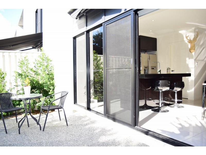 15 Peninsula Drive, Robina QLD 4226