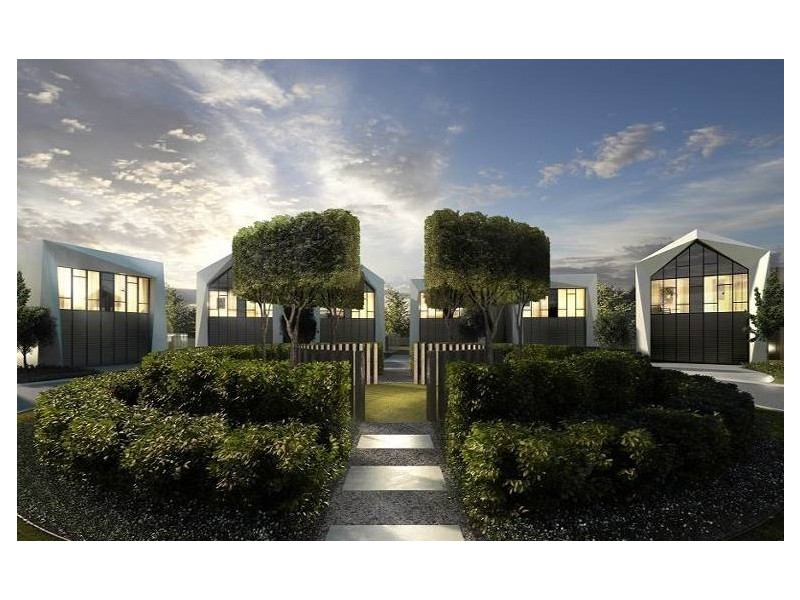 15 Peninsula Drive, Robina QLD 4226