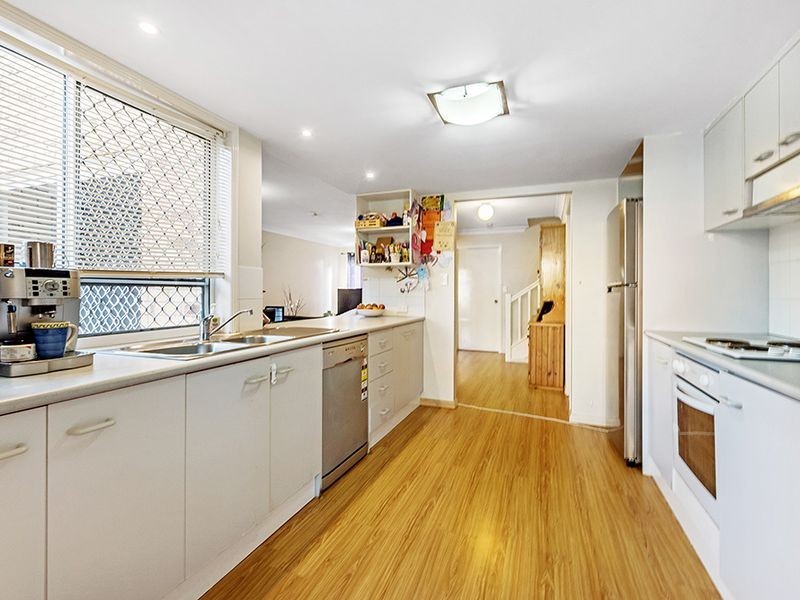 2/258 Christine Avenue, Varsity Lakes QLD 4227