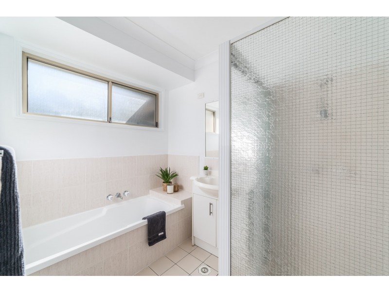 2/28-32 Golden Palms Court, Ashmore QLD 4214