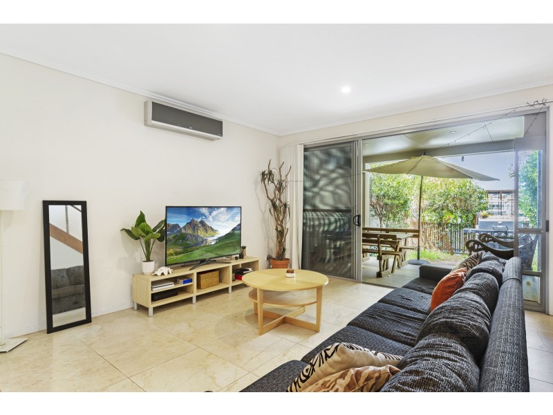 24 Parnell Boulevard, Robina QLD 4226