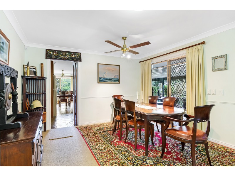 8 Rona Court, Merrimac QLD 4226