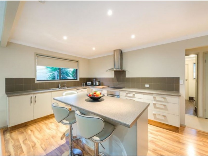 71 Crombie Avenue, Bundall QLD 4217