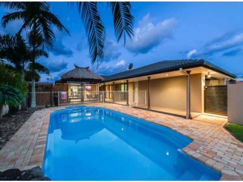 71 Crombie Avenue, Bundall QLD 4217