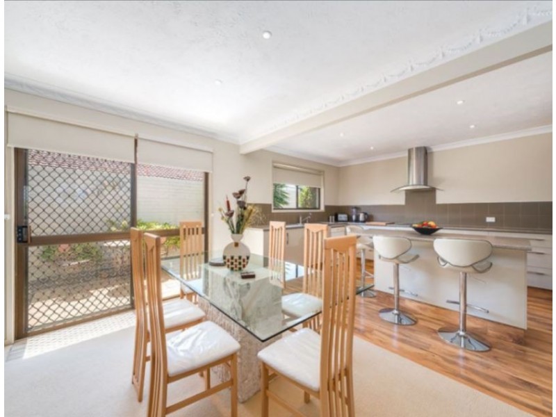 71 Crombie Avenue, Bundall QLD 4217