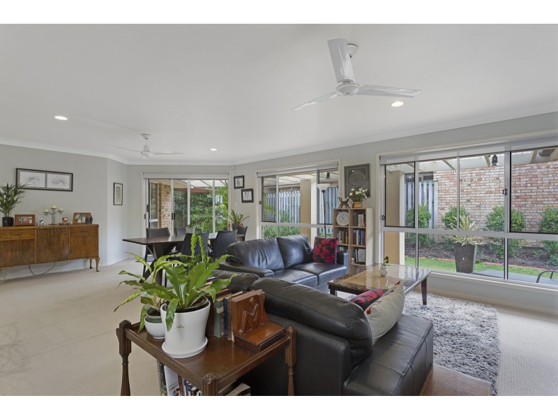 2/53 Mikado Way, Robina QLD 4226