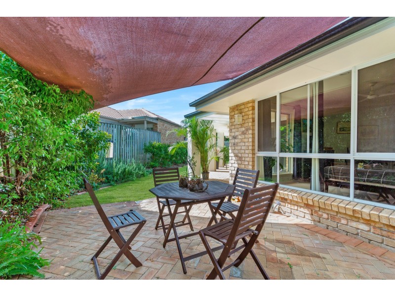 2/53 Mikado Way, Robina QLD 4226
