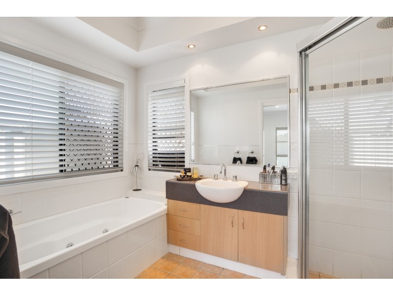 38 Straite Drive, Robina QLD 4226